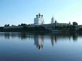 Псковский Кремль. Фото с сайта sosgroup.ru (c)